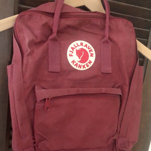 Fjallraven Kanken Backpack - Picture 1 of 4